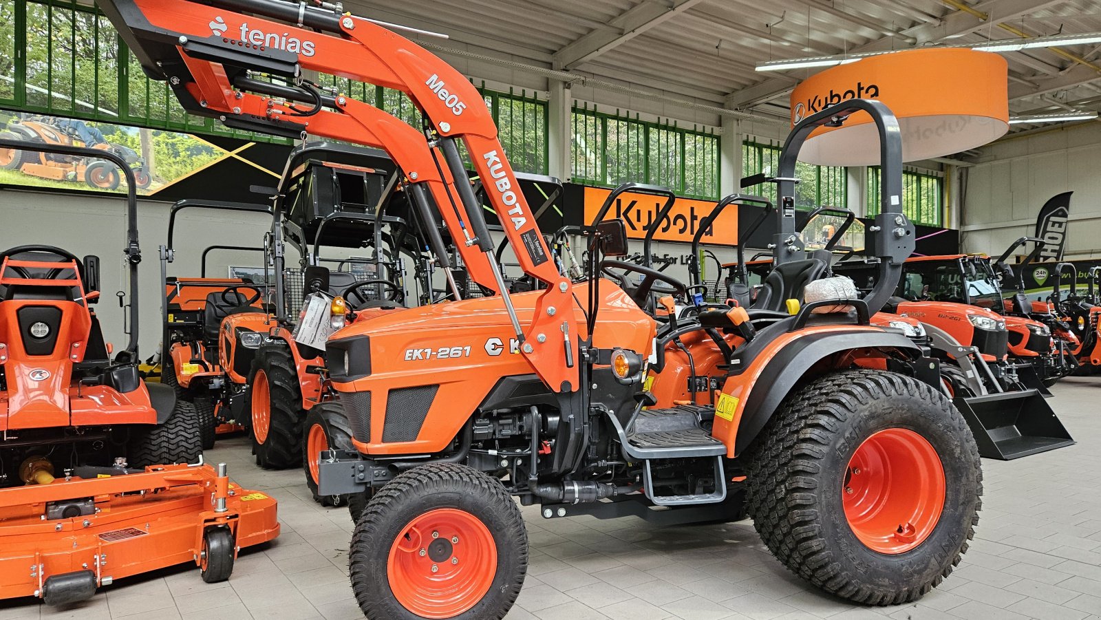 Kommunaltraktor typu Kubota EK1-261, Neumaschine v Olpe (Obrázok 3)