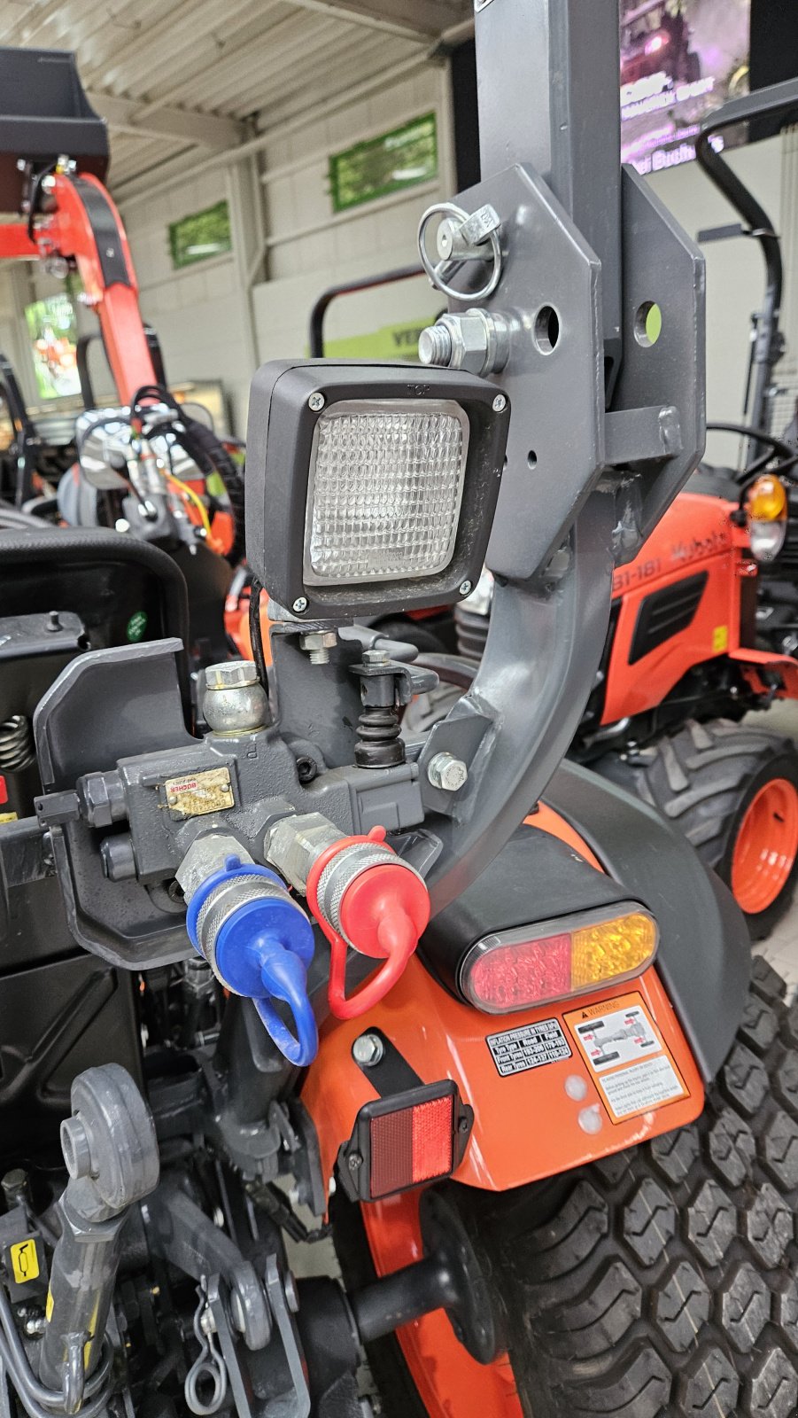 Kommunaltraktor του τύπου Kubota EK1-261, Neumaschine σε Olpe (Φωτογραφία 11)