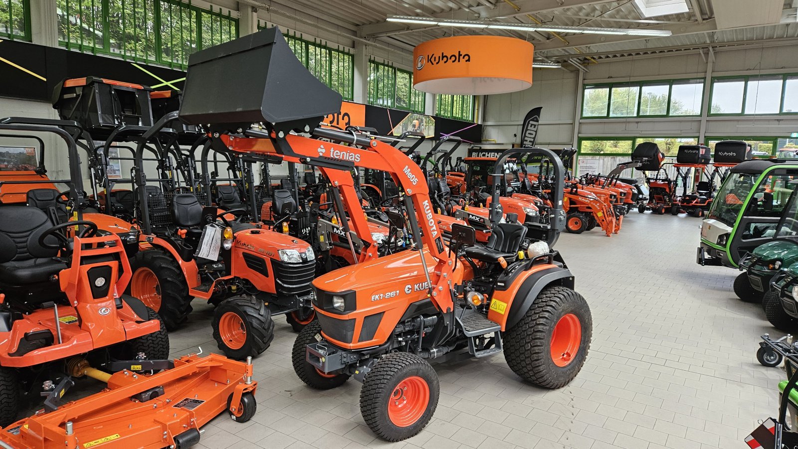 Kommunaltraktor typu Kubota EK1-261, Neumaschine v Olpe (Obrázek 13)