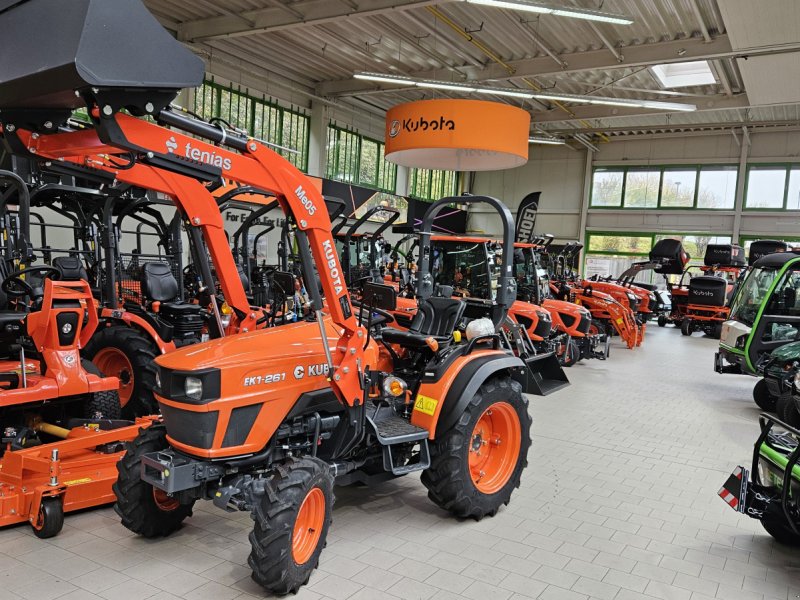 Kommunaltraktor of the type Kubota EK1-261, Neumaschine in Olpe (Picture 1)