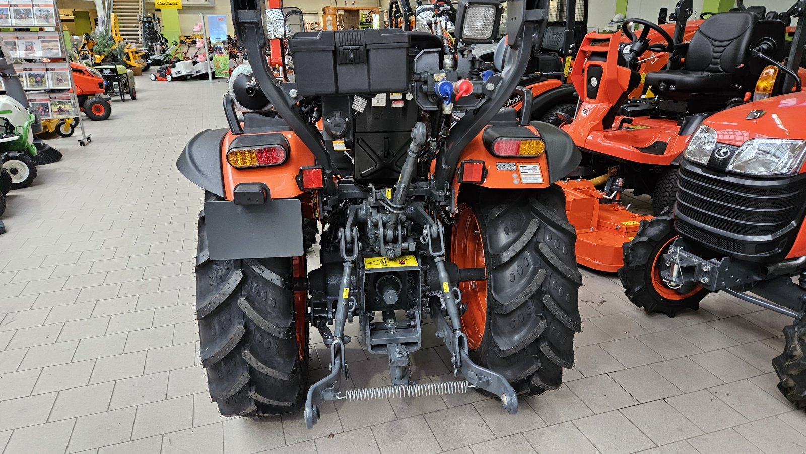 Kommunaltraktor typu Kubota EK1-261, Neumaschine v Olpe (Obrázek 5)