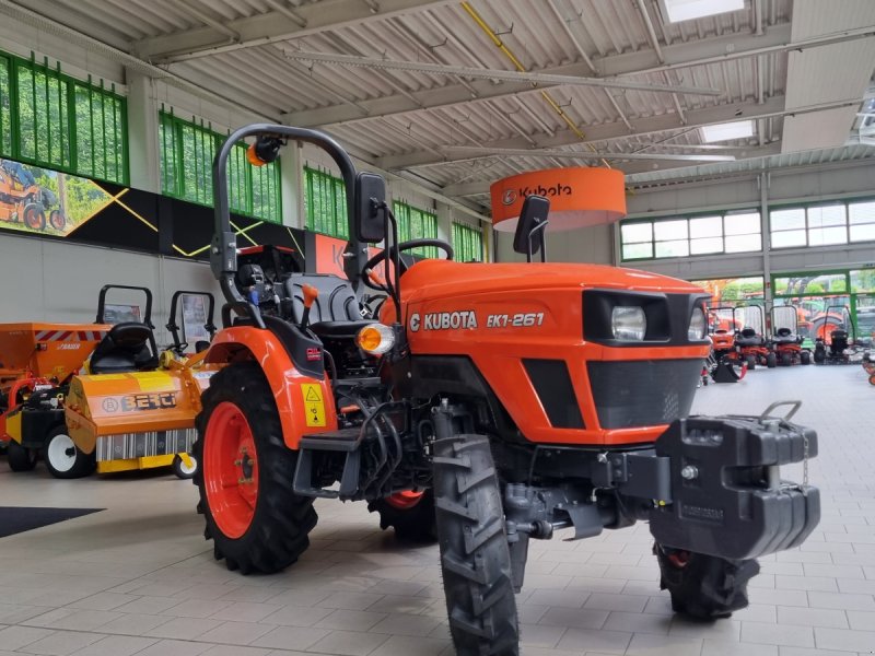 Kommunaltraktor van het type Kubota EK1-261, Neumaschine in Olpe (Foto 1)