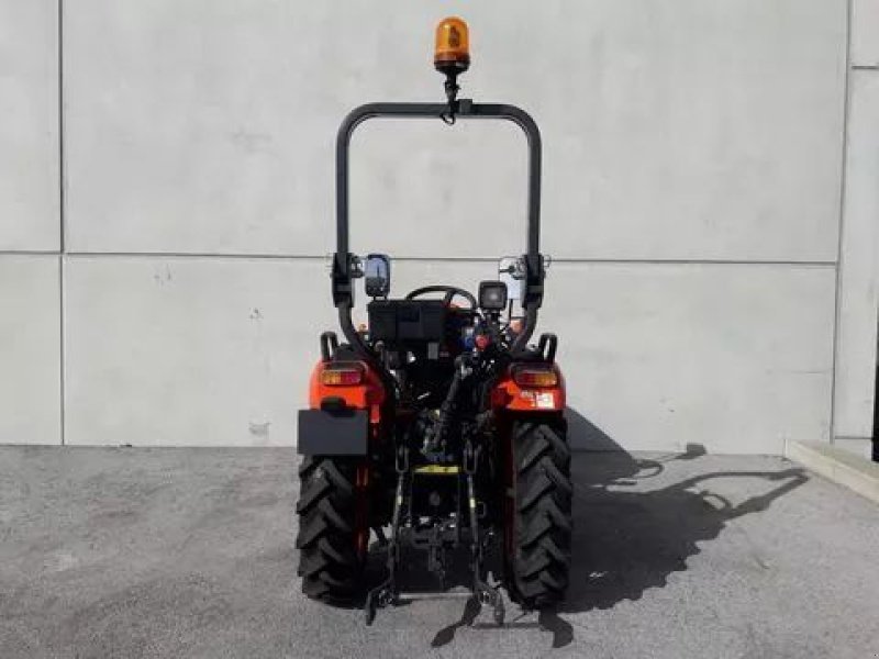 Kommunaltraktor του τύπου Kubota EK1-261, Neumaschine σε NATTERNBACH (Φωτογραφία 7)