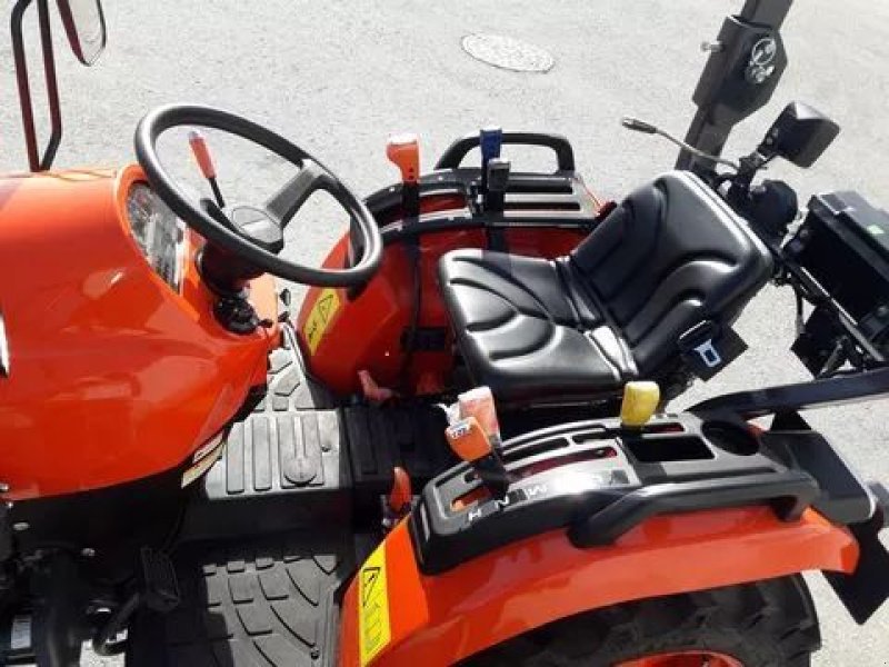 Kommunaltraktor tipa Kubota EK1-261, Neumaschine u NATTERNBACH (Slika 2)