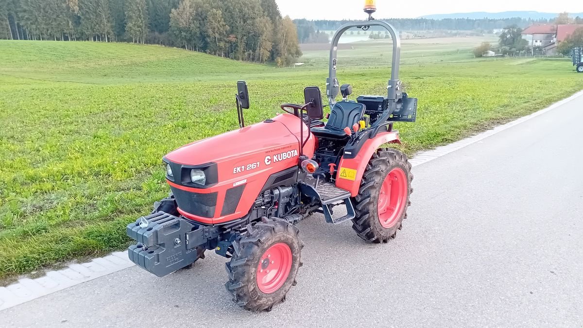 Kommunaltraktor typu Kubota EK1-261, Gebrauchtmaschine w NATTERNBACH (Zdjęcie 1)