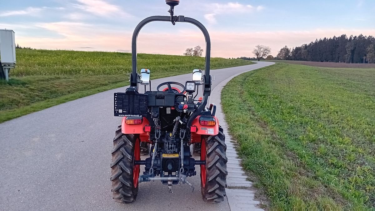 Kommunaltraktor от тип Kubota EK1-261, Gebrauchtmaschine в NATTERNBACH (Снимка 4)