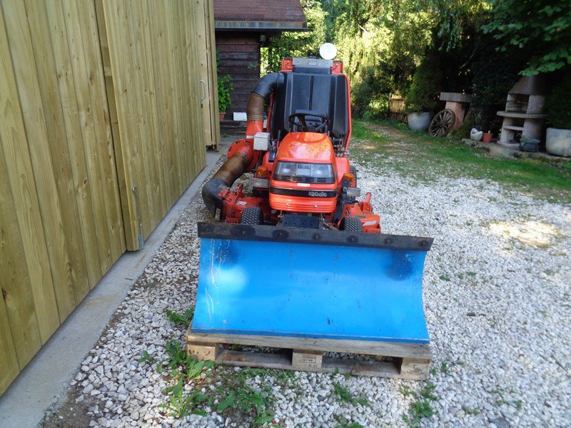 Kommunaltraktor des Typs Kubota G 1900 S, Gebrauchtmaschine in La Conversion (Bild 3)