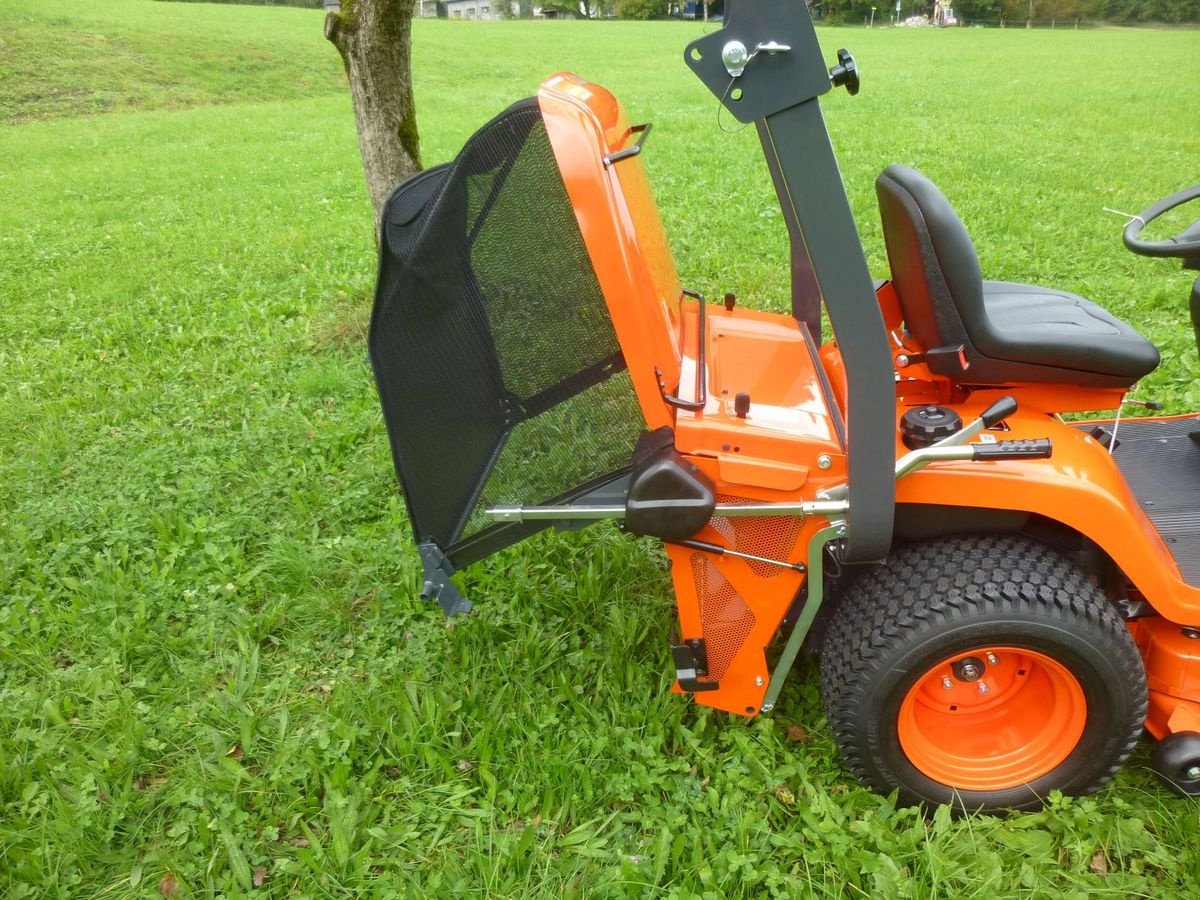 Kommunaltraktor van het type Kubota GR2120 MKIII mit Sturzbügel *** LAGERND!!!, Neumaschine in Ebensee (Foto 13)