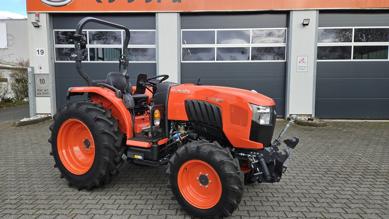 Kommunaltraktor van het type Kubota L 1-452 HST, Neumaschine in Olpe (Foto 4)