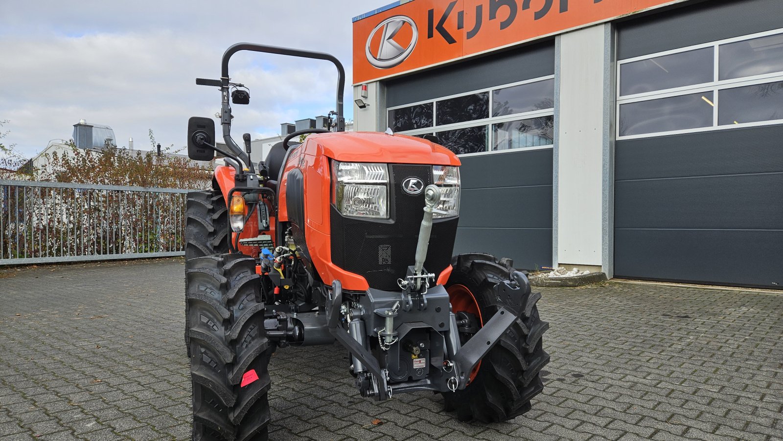 Kommunaltraktor of the type Kubota L 1-452 HST, Neumaschine in Olpe (Picture 7)