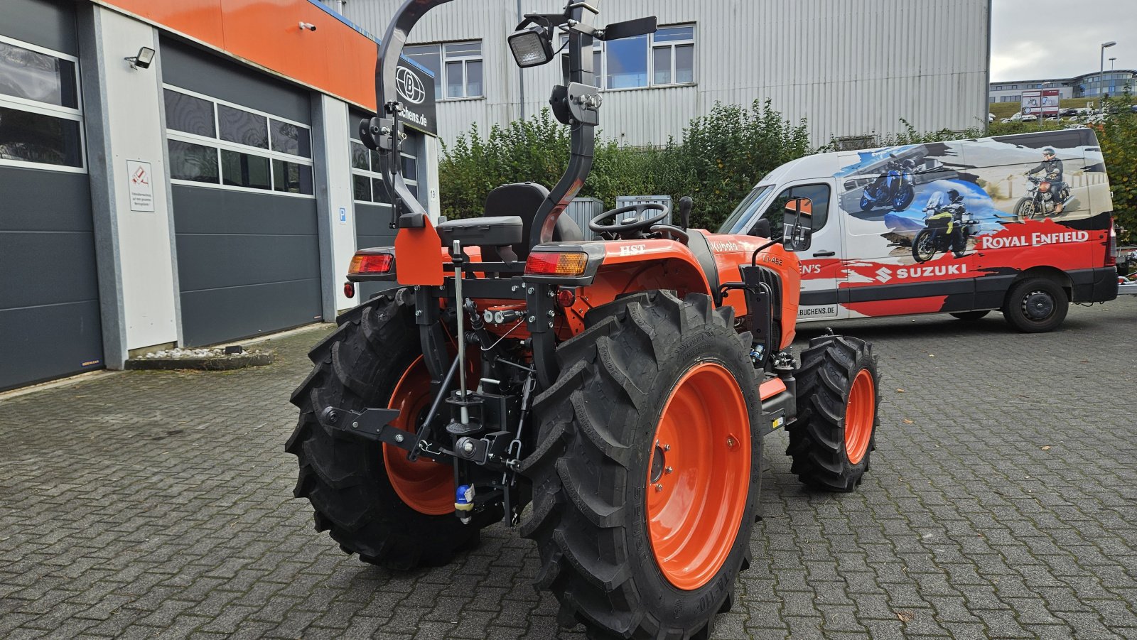 Kommunaltraktor of the type Kubota L 1-452 HST, Neumaschine in Olpe (Picture 9)