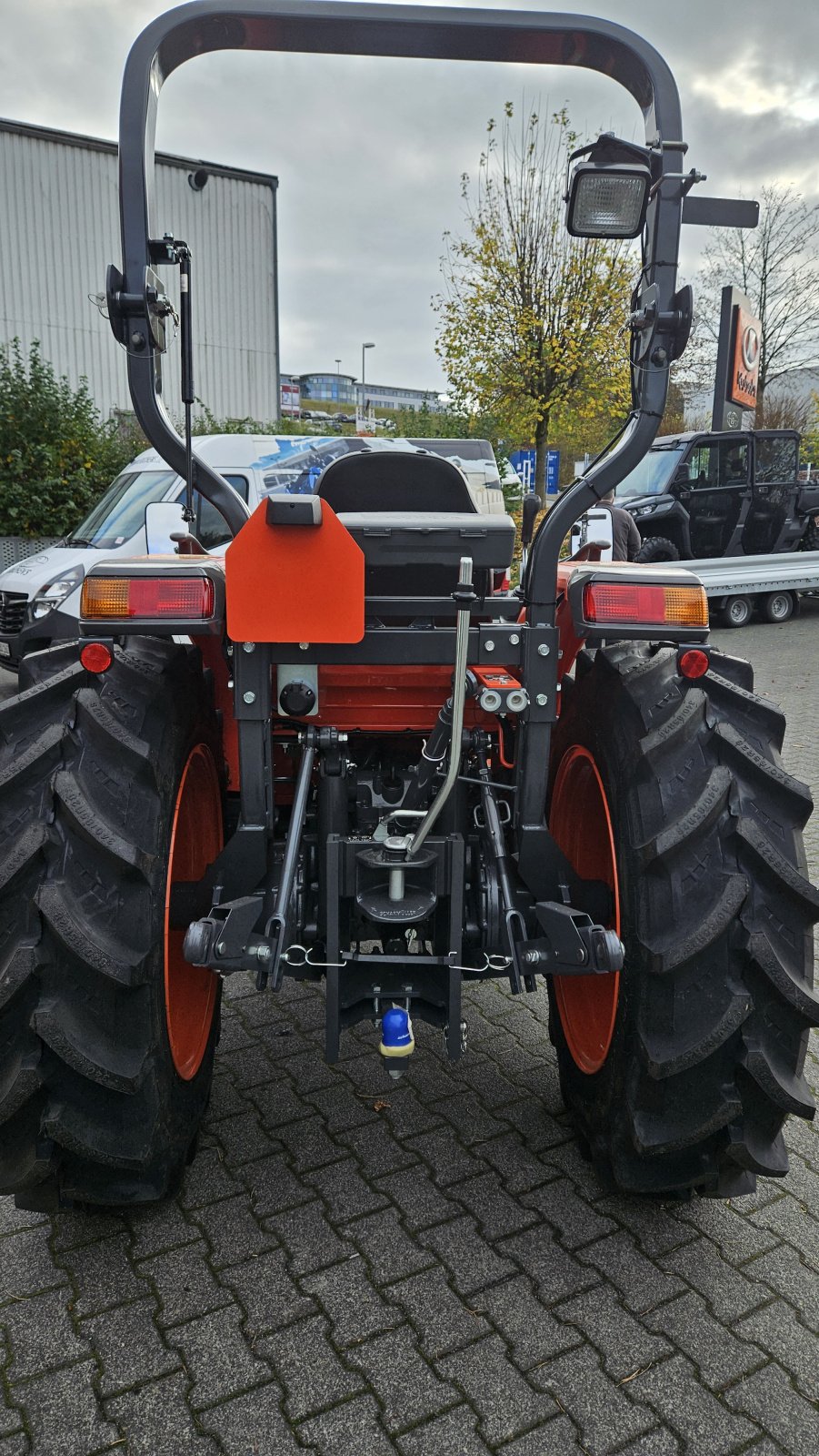 Kommunaltraktor van het type Kubota L 1-452 HST, Neumaschine in Olpe (Foto 11)