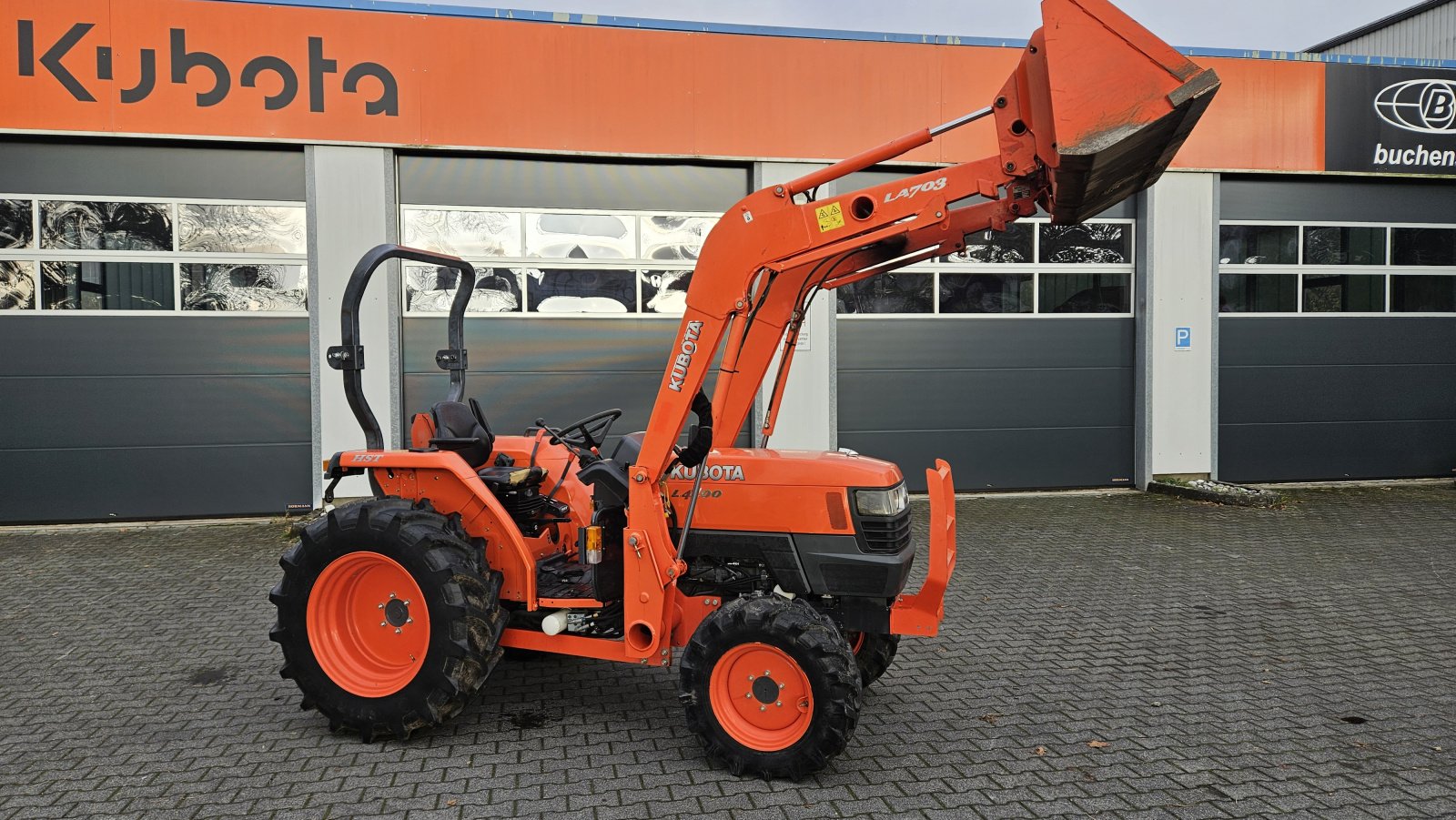 Kommunaltraktor of the type Kubota L 4100 HDW, Gebrauchtmaschine in Olpe (Picture 2)