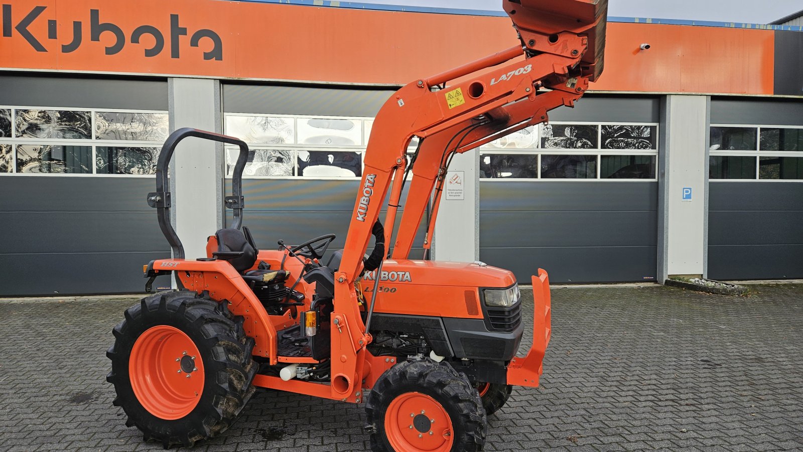 Kommunaltraktor of the type Kubota L 4100 HDW, Gebrauchtmaschine in Olpe (Picture 5)