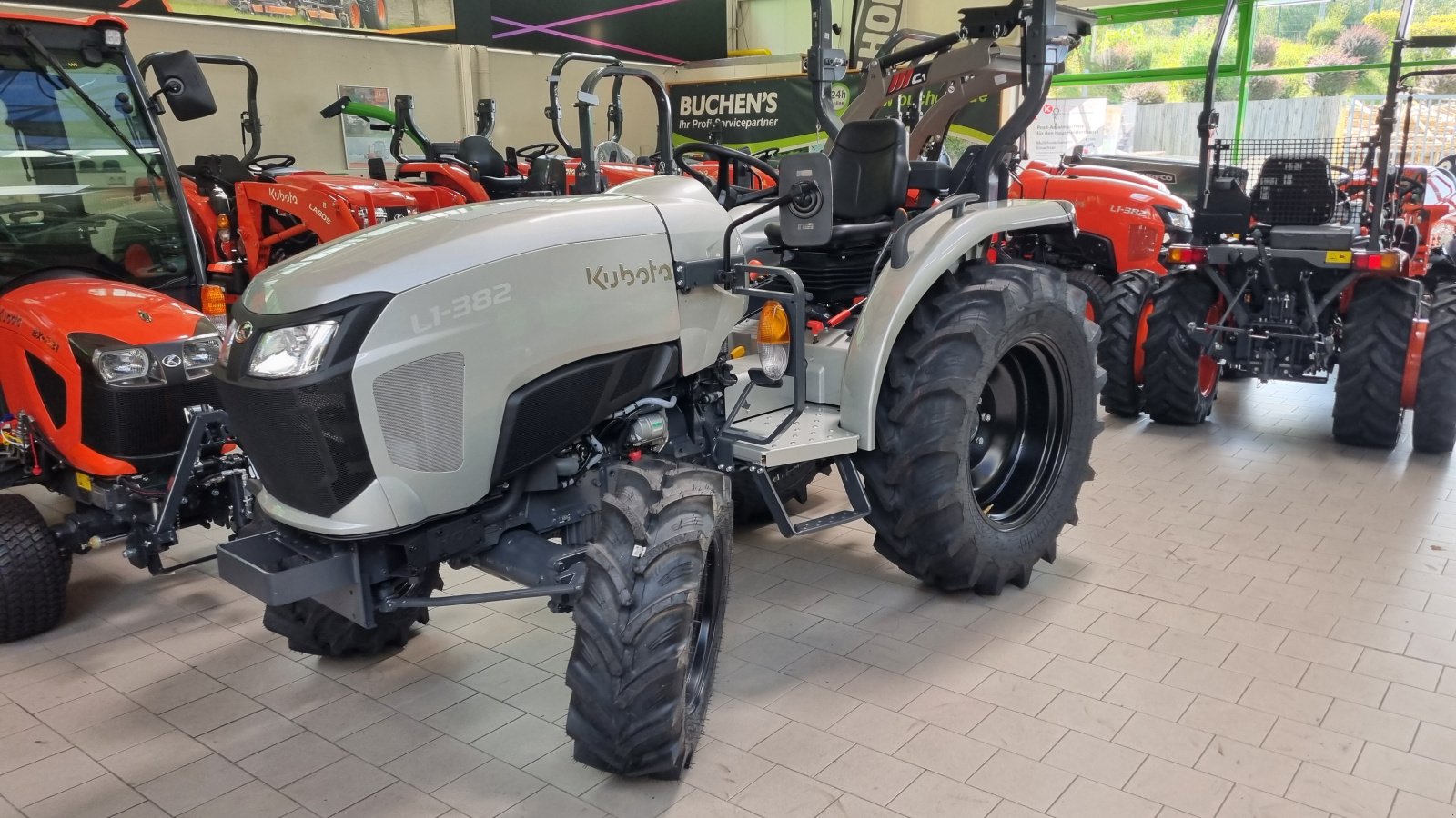 Kommunaltraktor типа Kubota L1-382 ab 0,99%, Neumaschine в Olpe (Фотография 2)