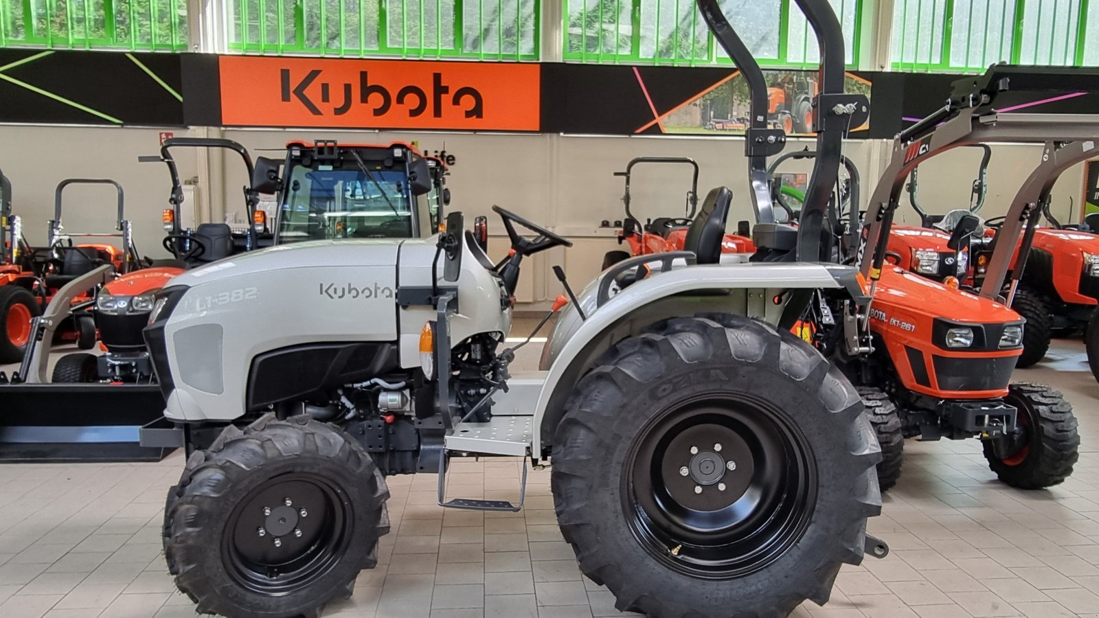 Kommunaltraktor типа Kubota L1-382 ab 0,99%, Neumaschine в Olpe (Фотография 8)