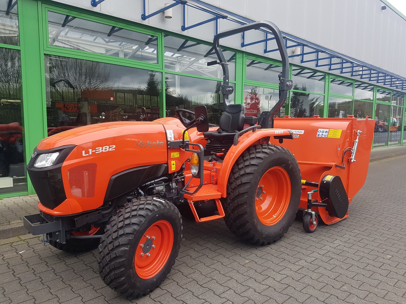 Kommunaltraktor typu Kubota L1-382  ab 0,99%, Neumaschine v Olpe (Obrázok 3)