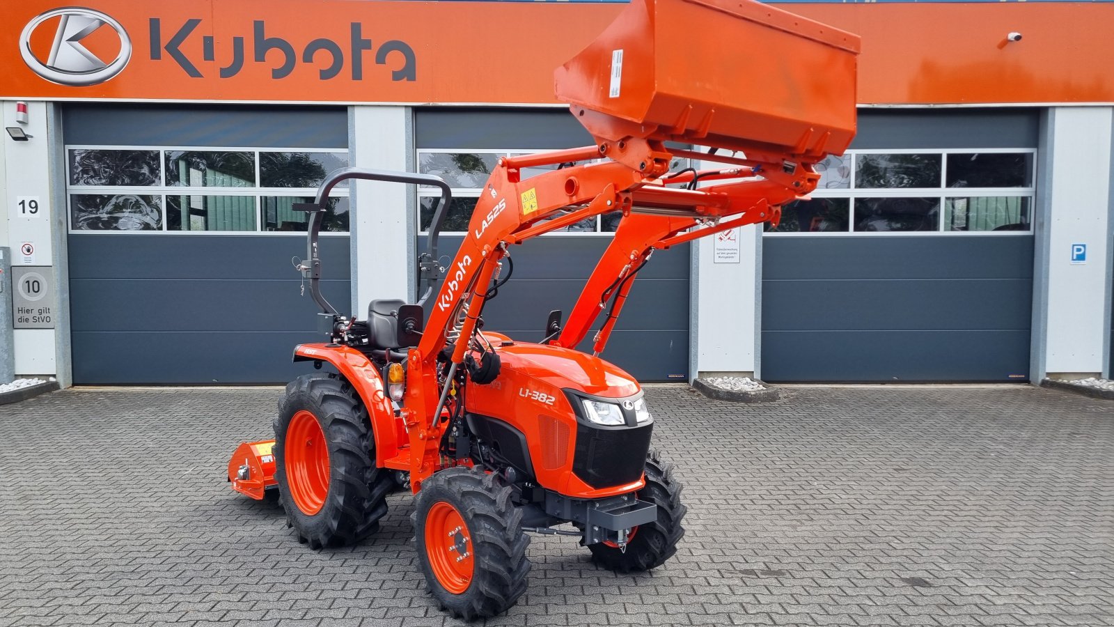 Kommunaltraktor типа Kubota L1-382 H  Demo ab 0,99%, Neumaschine в Olpe (Фотография 2)