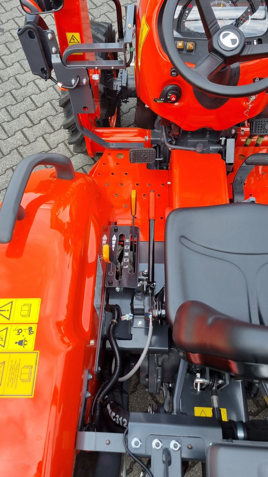 Kommunaltraktor типа Kubota L1-382 H  Demo ab 0,99%, Neumaschine в Olpe (Фотография 14)