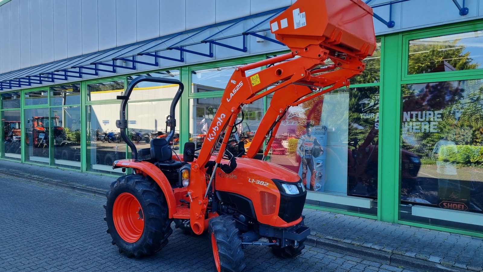 Kommunaltraktor typu Kubota L1-382 HST Frontlader, Neumaschine w Olpe (Zdjęcie 1)