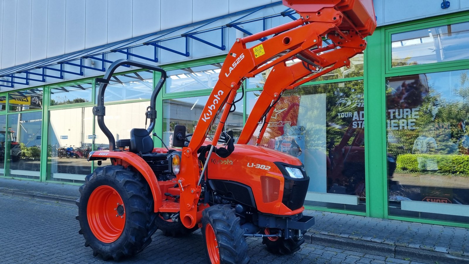 Kommunaltraktor typu Kubota L1-382 HST Frontlader, Neumaschine w Olpe (Zdjęcie 10)