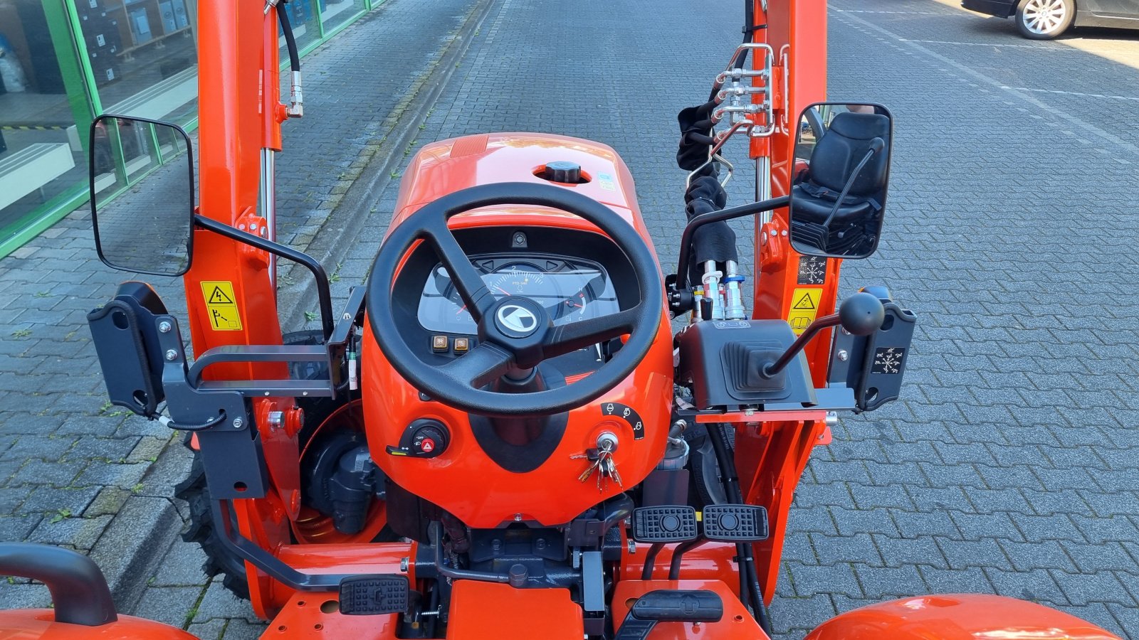 Kommunaltraktor typu Kubota L1-382 HST Frontlader, Neumaschine w Olpe (Zdjęcie 13)