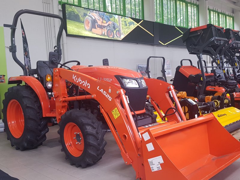 Kommunaltraktor van het type Kubota L1-382 HST Frontlader, Neumaschine in Olpe (Foto 1)