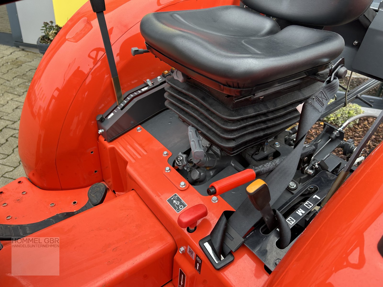 Kommunaltraktor za tip Kubota L1-382 Hydrostat Reitplatz 38PS, Neumaschine u Bopfingen (Slika 6)