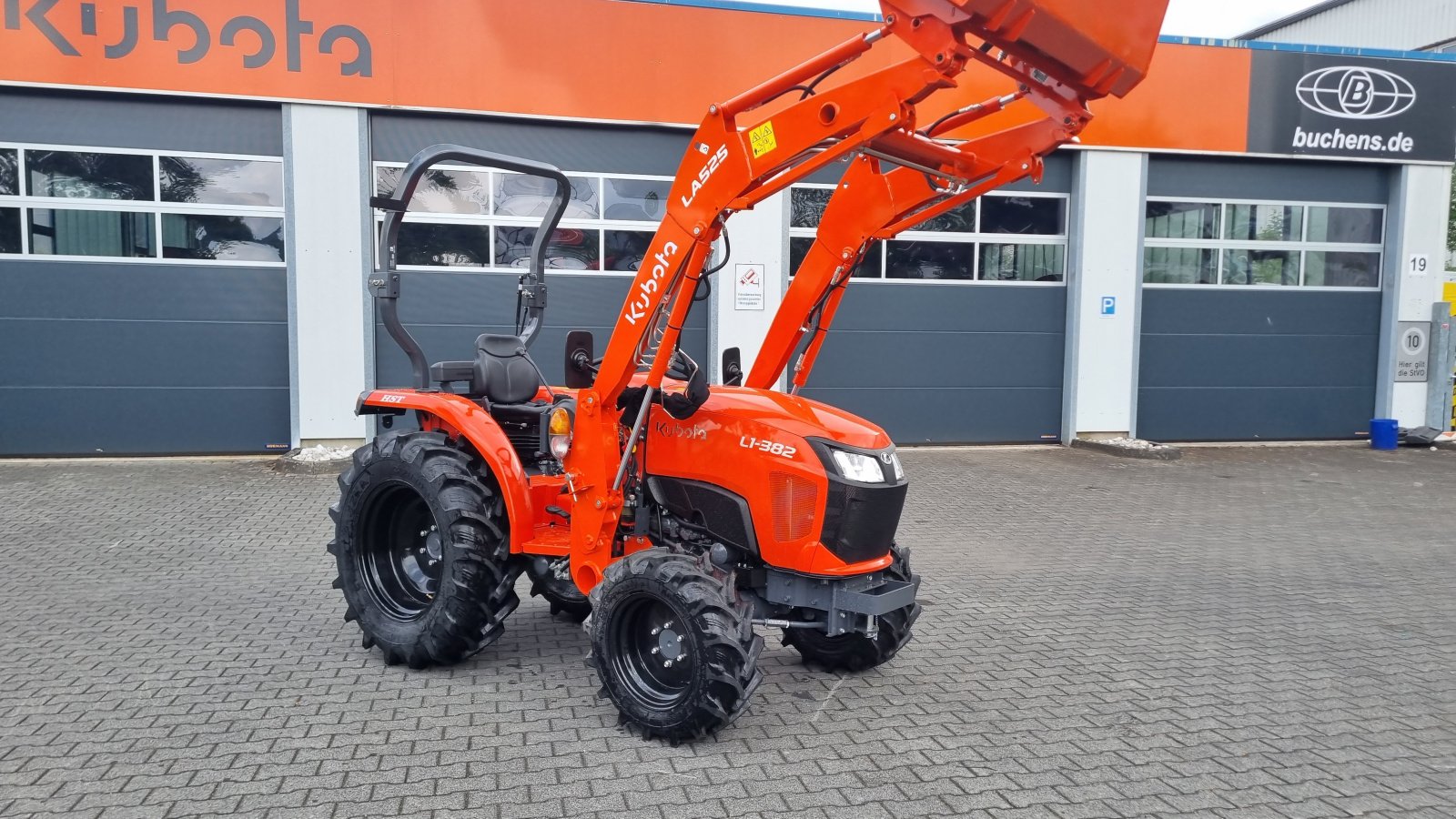 Kommunaltraktor tip Kubota L1-382H incl Frontlader ab 0,99%, Neumaschine in Olpe (Poză 5)