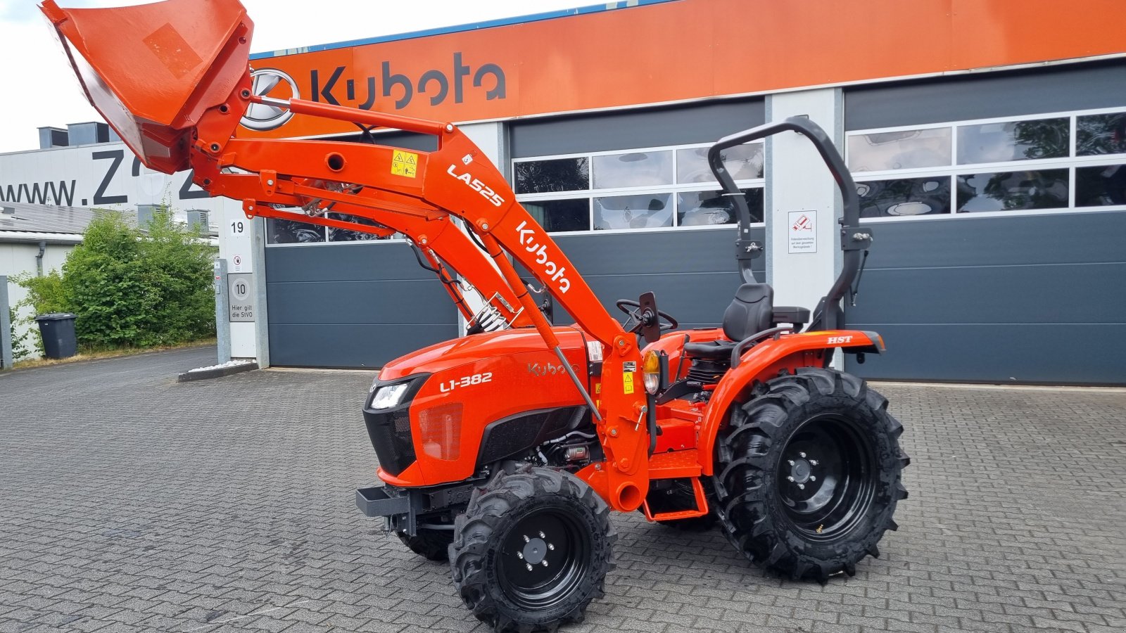 Kommunaltraktor del tipo Kubota L1-382H incl Frontlader ab 0,99%, Neumaschine en Olpe (Imagen 11)