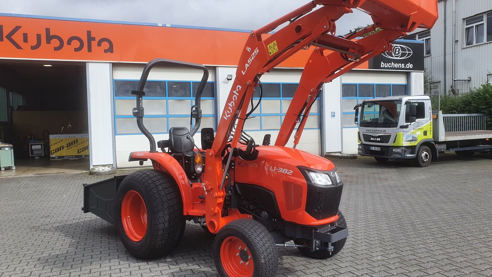 Kommunaltraktor del tipo Kubota L1-382H incl Frontlader ab 0,99%, Neumaschine en Olpe (Imagen 20)