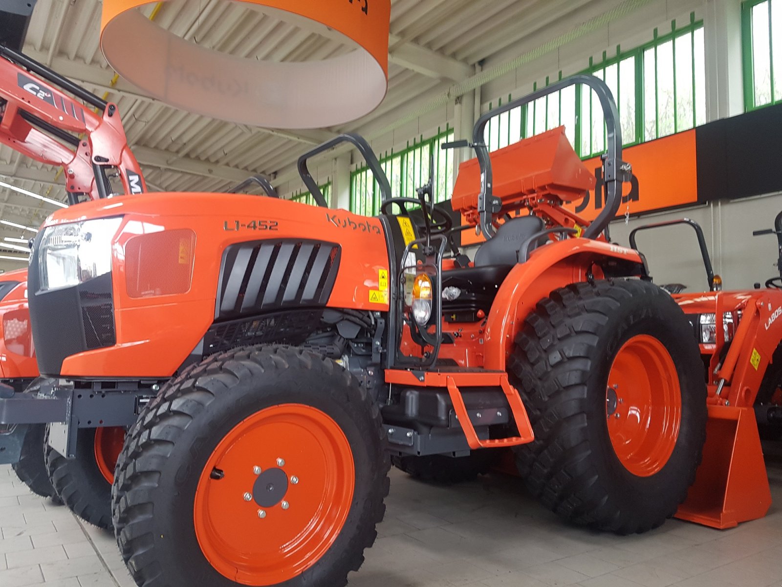 Kommunaltraktor typu Kubota L1-452 D ab 0,99%, Neumaschine w Olpe (Zdjęcie 3)