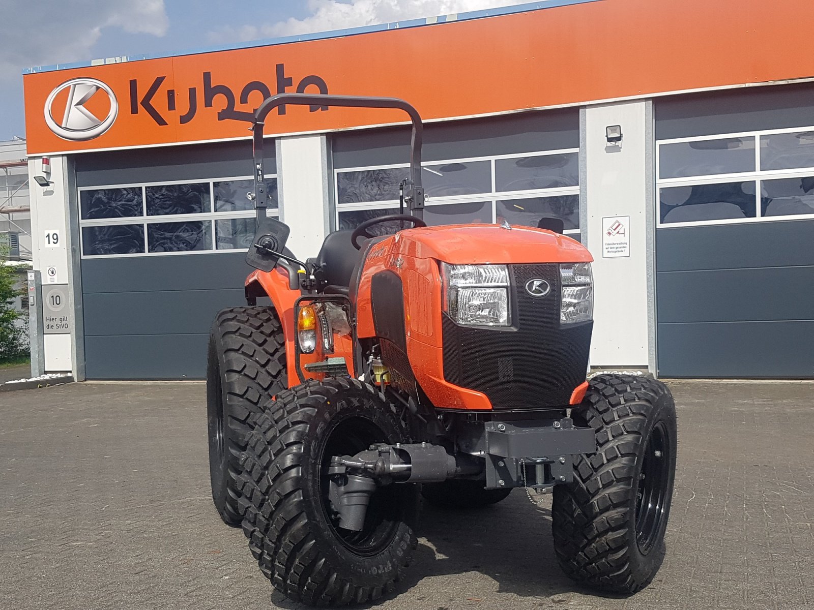 Kommunaltraktor от тип Kubota L1-452 Hydrostat  ab 0,99%, Neumaschine в Olpe (Снимка 3)