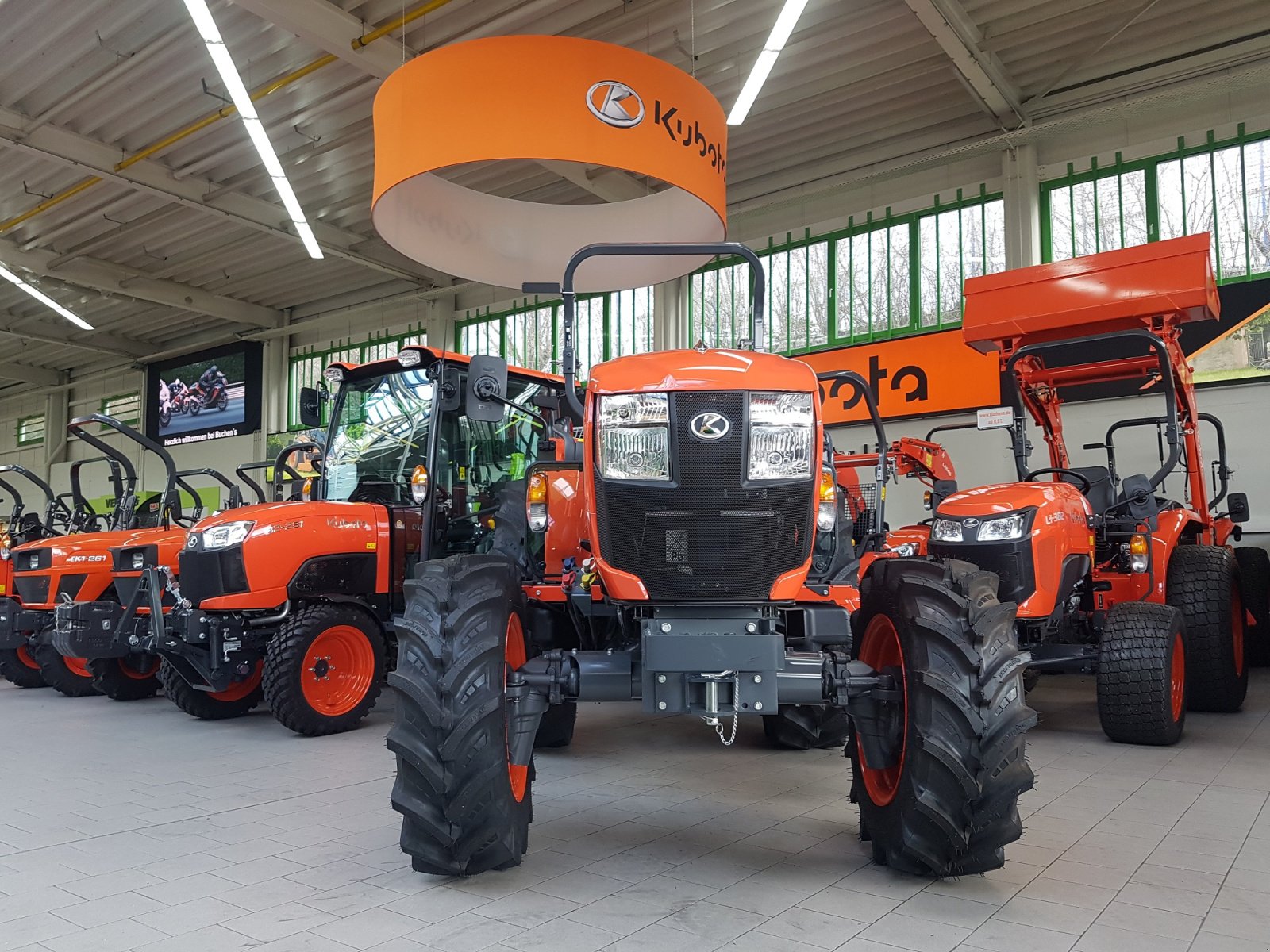 Kommunaltraktor van het type Kubota L1-452 Hydrostat  ab 0,99%, Neumaschine in Olpe (Foto 13)