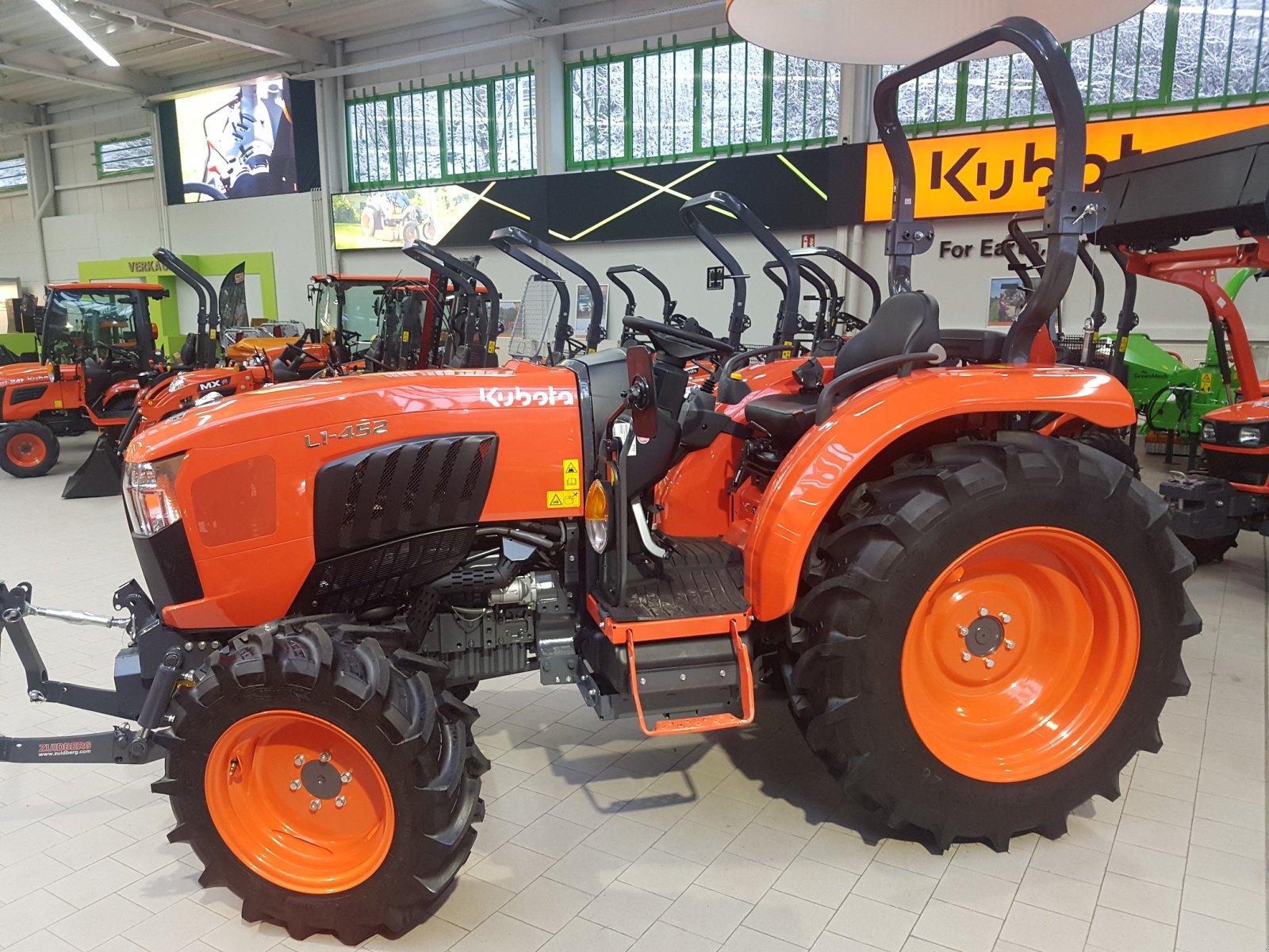 Kommunaltraktor Türe ait Kubota L1-452 Hydrostat ab 0,99% Finanzierung, Neumaschine içinde Olpe (resim 3)