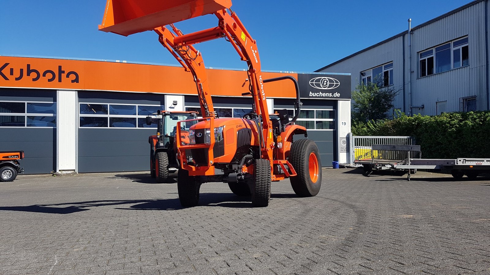 Kommunaltraktor типа Kubota L1-452 incl Frontlader ab 0,99% Finanzierung, Neumaschine в Olpe (Фотография 7)