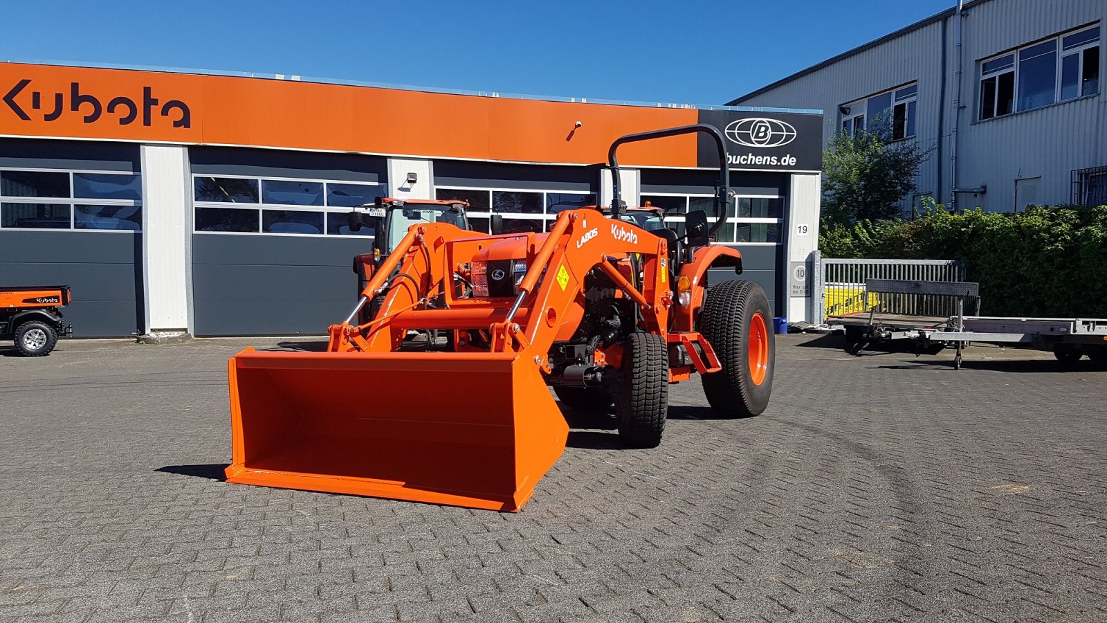 Kommunaltraktor typu Kubota L1-452 incl Frontlader ab 0,99% Finanzierung, Neumaschine v Olpe (Obrázek 9)