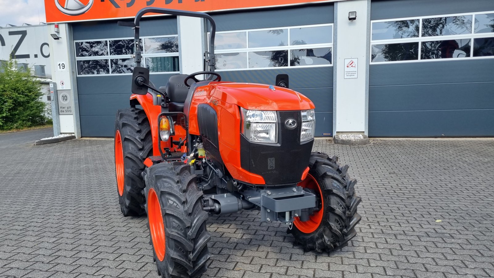 Kommunaltraktor typu Kubota L1-452 incl Frontlader ab 0,99% Finanzierung, Neumaschine w Olpe (Zdjęcie 13)