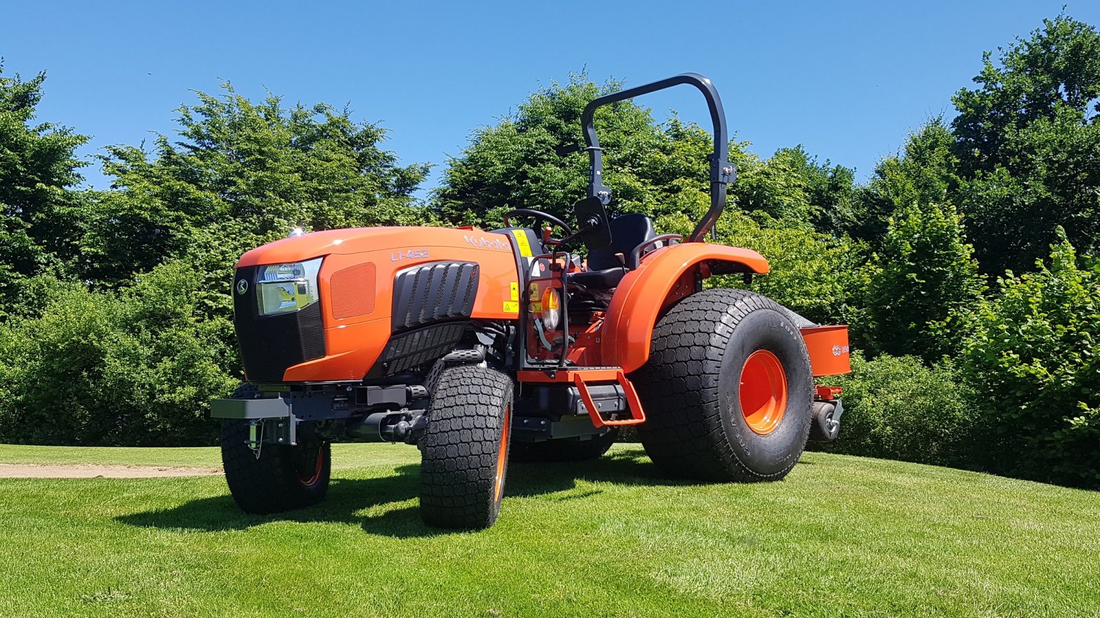 Kommunaltraktor Türe ait Kubota L1-452 Turf, Neumaschine içinde Olpe (resim 7)