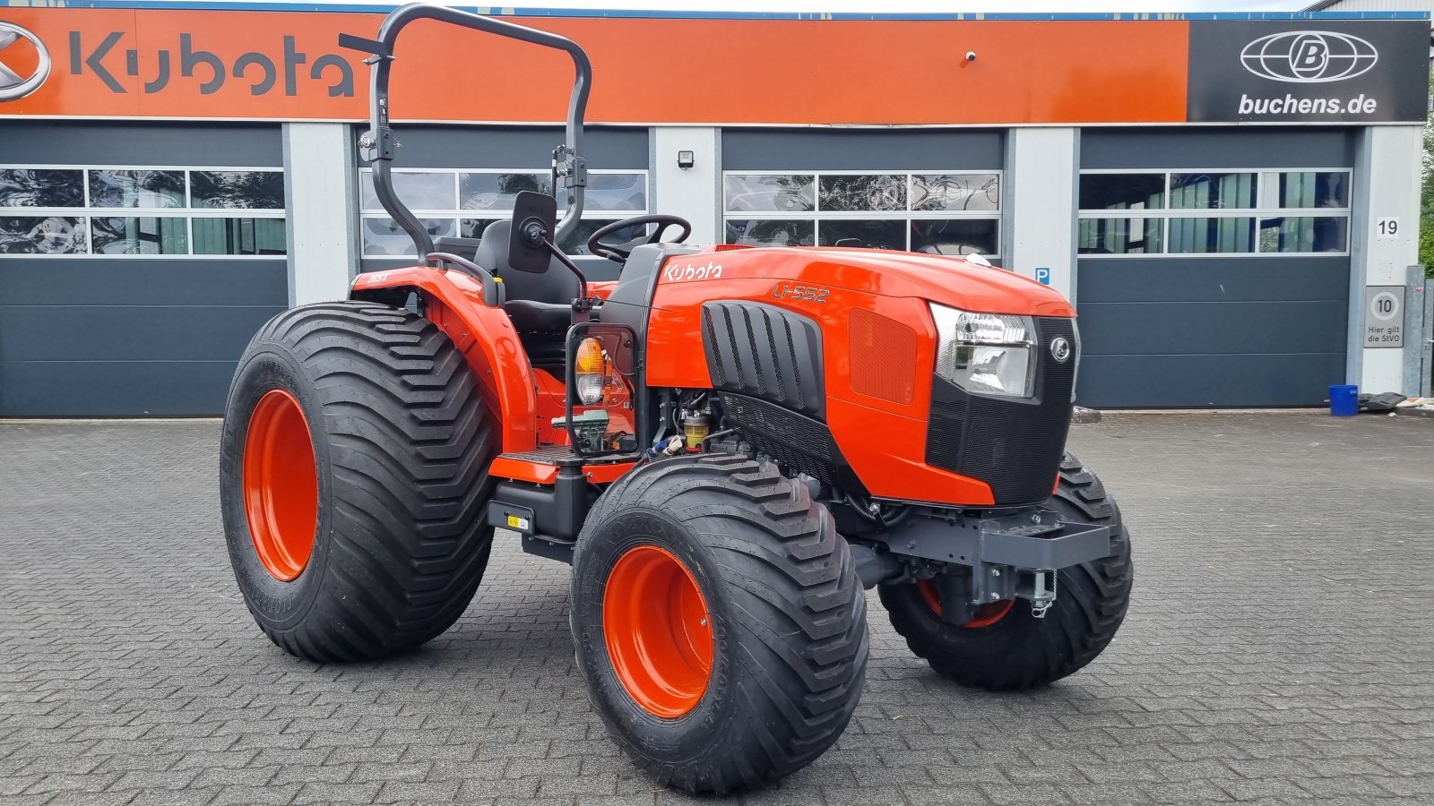 Kommunaltraktor van het type Kubota L1-552 Hydrostat ab 0,99%, Neumaschine in Olpe (Foto 1)