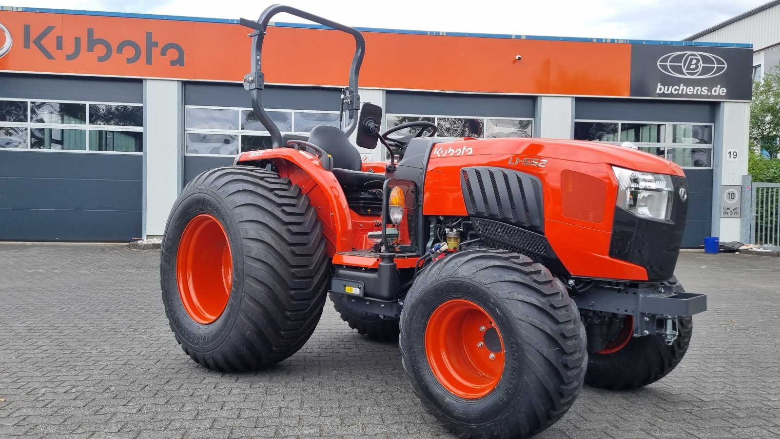 Kommunaltraktor van het type Kubota L1-552 Hydrostat ab 0,99%, Neumaschine in Olpe (Foto 3)