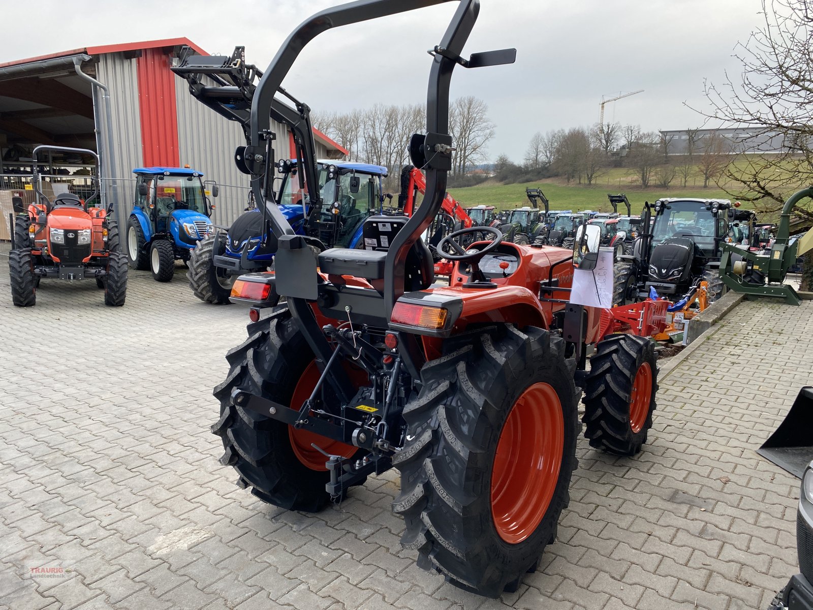 Kommunaltraktor Türe ait Kubota L1382 Rops, Neumaschine içinde Mainburg/Wambach (resim 7)