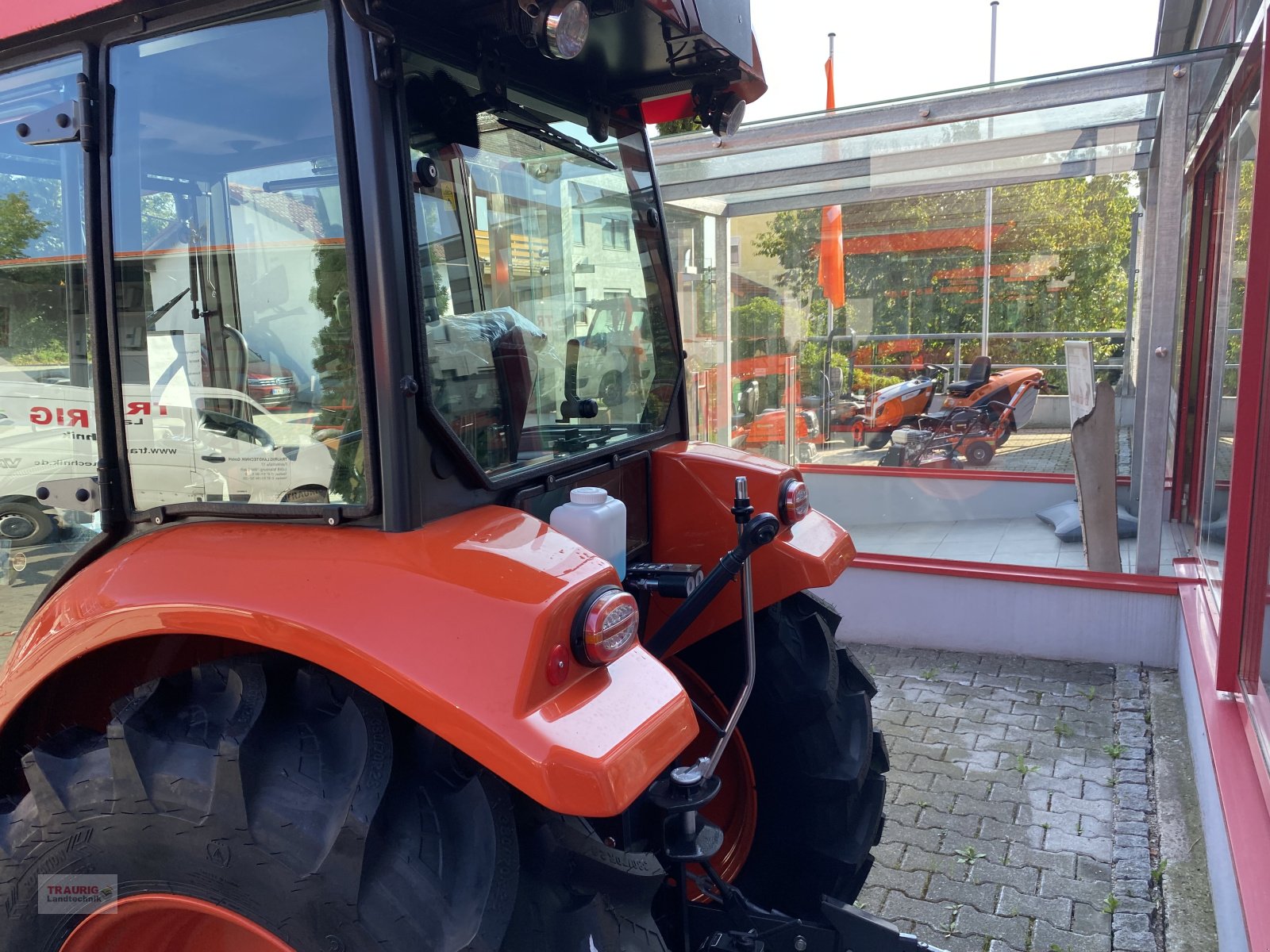 Kommunaltraktor van het type Kubota L1522 CAB, Neumaschine in Mainburg/Wambach (Foto 11)