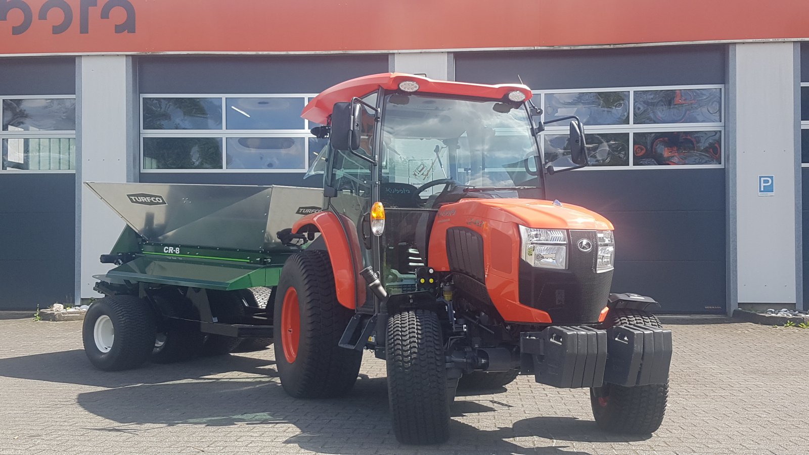 Kommunaltraktor типа Kubota L2-452 H CAB ab 0,99%, Neumaschine в Olpe (Фотография 9)