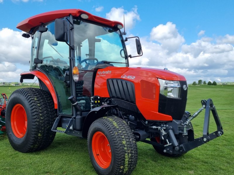 Kommunaltraktor του τύπου Kubota L2-452 H CAB ab 0,99%, Neumaschine σε Olpe (Φωτογραφία 1)