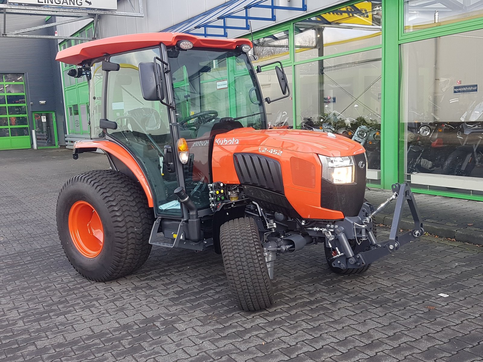 Kommunaltraktor del tipo Kubota L2-452D ab 0,99%, Neumaschine In Olpe (Immagine 1)