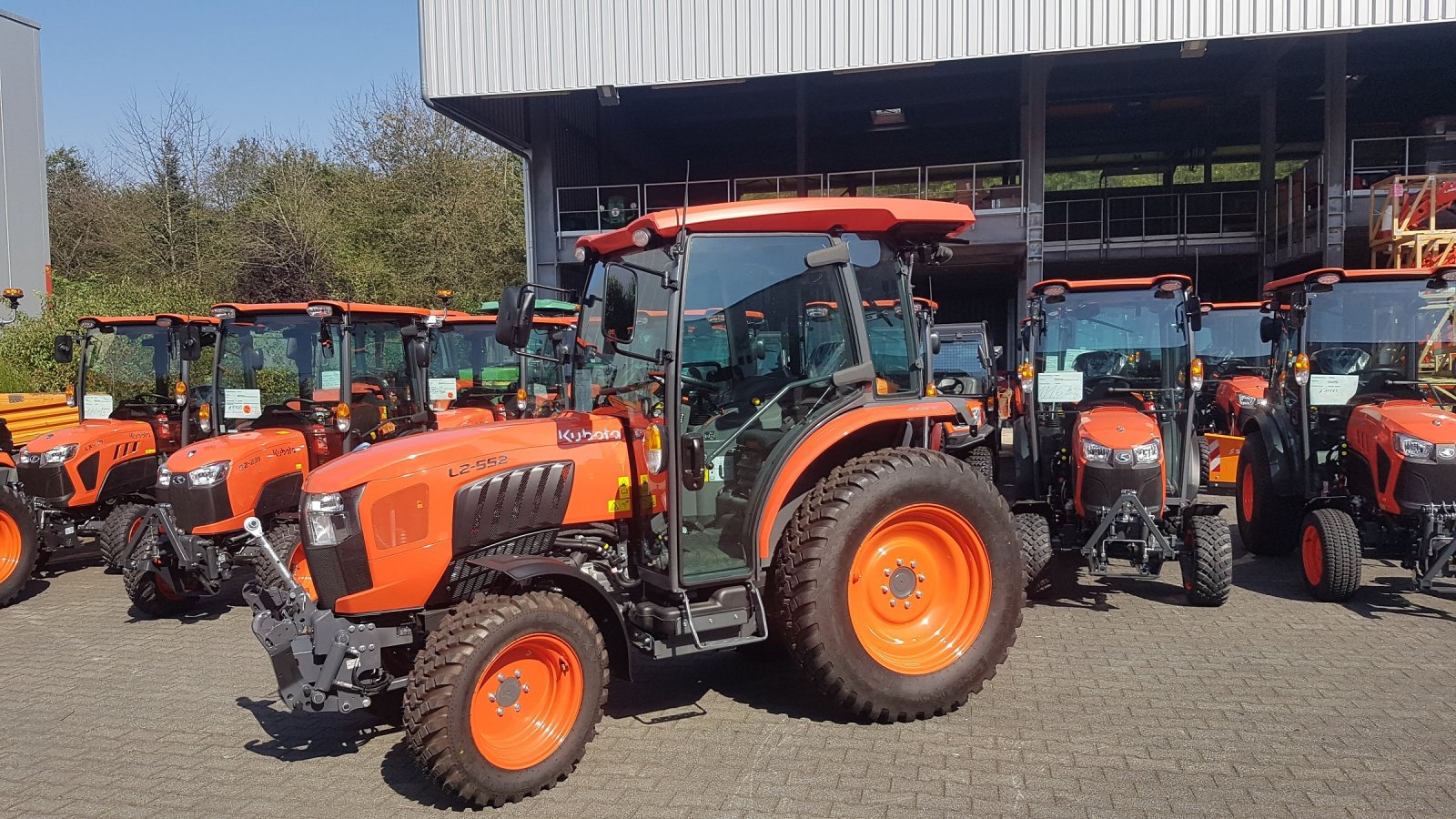 Kommunaltraktor typu Kubota L2-552 H CAB Winterdienstpaket, Neumaschine w Olpe (Zdjęcie 9)