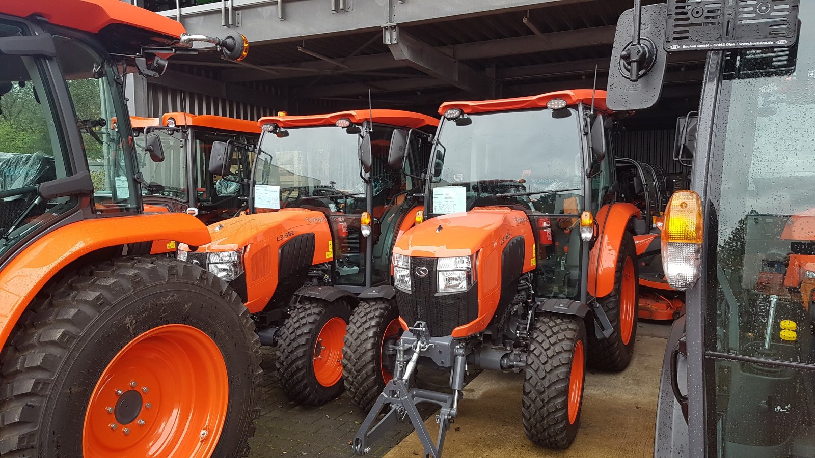 Kommunaltraktor van het type Kubota L2-552 H CAB Winterdienstpaket, Neumaschine in Olpe (Foto 13)