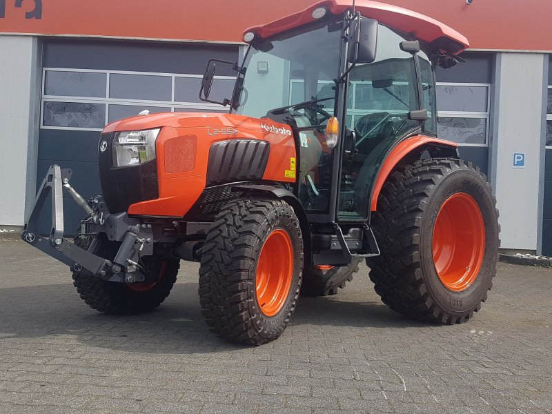 Kommunaltraktor van het type Kubota L2-552 H CAB, Neumaschine in Olpe (Foto 1)