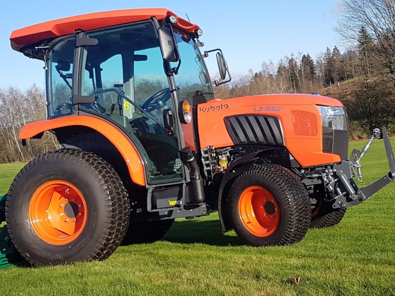 Kommunaltraktor typu Kubota L2-552, Neumaschine v Olpe (Obrázek 1)